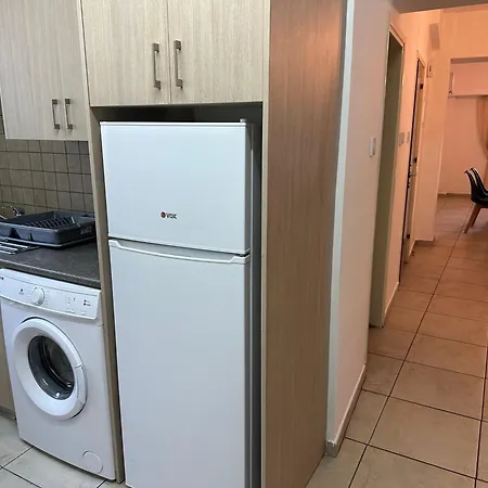 Center * ニコシア